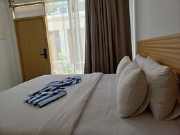 Dhigurah Tourist Hotel