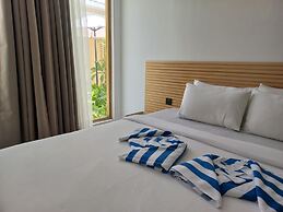 Dhigurah Tourist Hotel