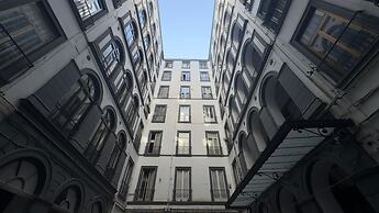 Pessina 90 Rooms in Naples