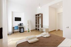 Pessina 90 Rooms in Naples