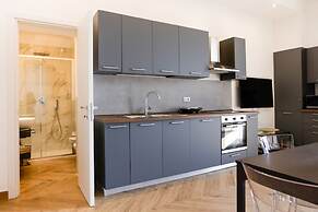 Pessina 90 Rooms in Naples