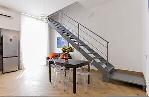 Pessina 90 Rooms in Naples
