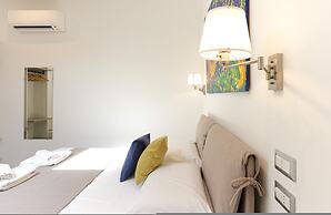 Pessina 90 Rooms in Naples
