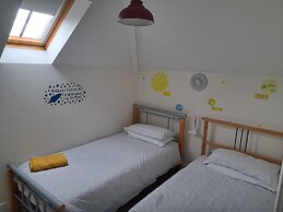 Shell Hill 3-bed Apt, Sleeps 6, 15 Mins to Beach