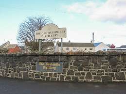 Shell Hill 3-bed Apt, Sleeps 6, 15 Mins to Beach