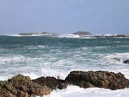 Shell Hill 3-bed Apt, Sleeps 6, 15 Mins to Beach