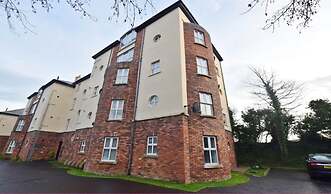 Shell Hill 3-bed Apt, Sleeps 6, 15 Mins to Beach