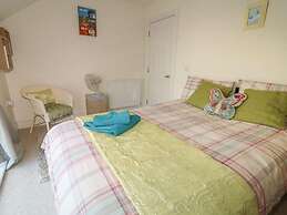 Shell Hill 3-bed Apt, Sleeps 6, 15 Mins to Beach