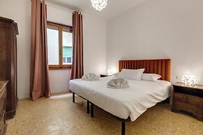 Salterelli Apartments by Mamo Florence
