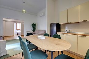 Salterelli Apartments by Mamo Florence