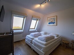 Fantastic Penthouse by the sea With Sauna