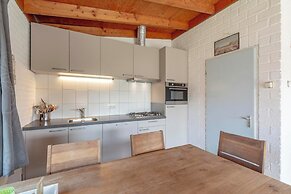 De Blenck 67 Family-friendly Bungalow