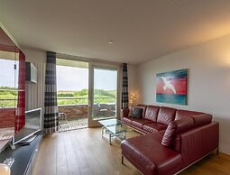 Cozy Apartment With Balcony