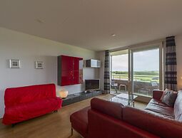 Cozy Apartment With Balcony