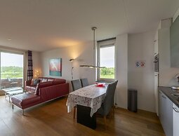 Cozy Apartment With Balcony