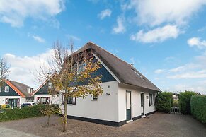 Villa With View Over the Park De Buitenplaats
