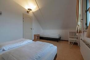 De Buitenplaats 97 Villa for 5-people Near Beach
