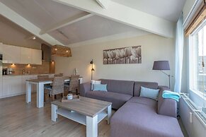 Beach Lodge in Callantsoog Near Dunes