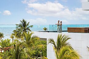 SLS Playa Mujeres – ALL Inclusive Collection