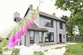Spacious Home With Garden