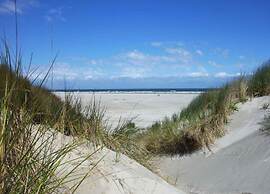 Cozy Stay Near Dunes