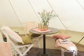 Tent Lodge With Private Kitchen and Bathroom