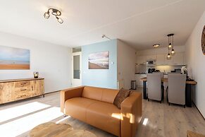 Apartment by Dutch Beach Pet-friendly