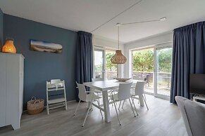 Cozy Apartment Near Beach