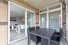 Cozy Apartment Near Beach