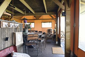 Woodlodge in Duynpark With Scenic Views