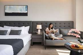 JBAY Beachfront Boutique Hotel