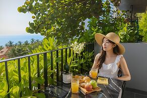 JBAY Beachfront Boutique Hotel