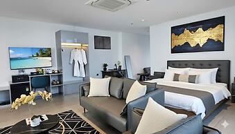 JBAY Beachfront Boutique Hotel