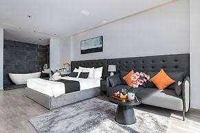 JBAY Beachfront Boutique Hotel