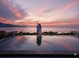 JBAY Beachfront Boutique Hotel