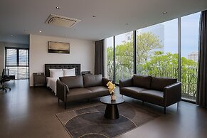 JBAY Beachfront Boutique Hotel