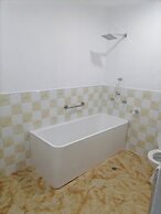 White Diamond Apartment