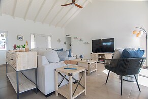 Breathtaking Prvt 4BR Pool Villa 5 Min to Beach