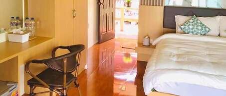 Aowlay homestay