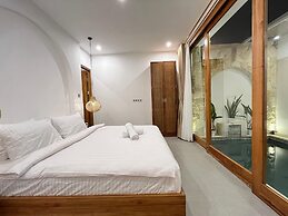 Bougenvile Luxury 2BR Private Seminyak