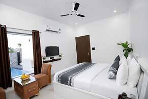 magnifica Luxurious Villa by daranga