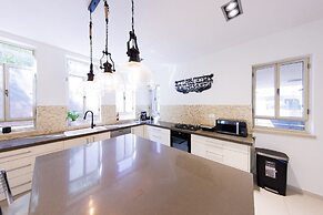HaSharon Tranquil Villa by Sea N' Rent
