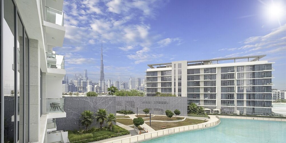 LUX  Burj Khalifa Lagoon View Suite 2