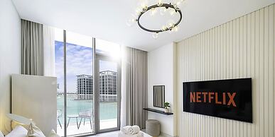 LUX  Burj Khalifa Lagoon View Suite 2