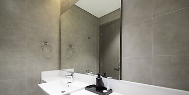 LUX  Burj Khalifa Lagoon View Suite 2