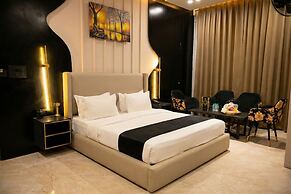 Aquila Grand Suites