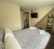 Prince Of Wales Rooms