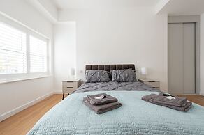 Exquisite 3BR Duplex Apartment, Air-con& Amenities