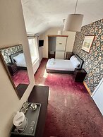 Swan Lake Hotel