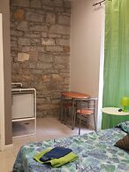Guerrero Rooms